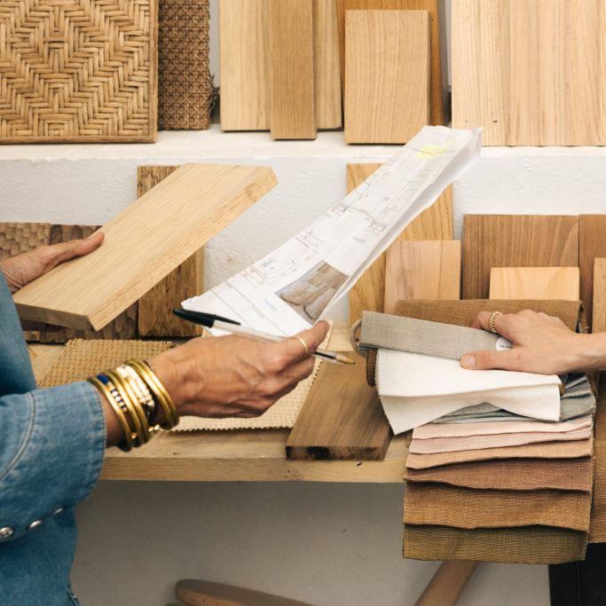 <p>Maison Nicole, <em>plus qu&rsquo;une offre de mobilier sur-mesure, un</em> service premium unique sur le marché.</p>
- Maison Nicole